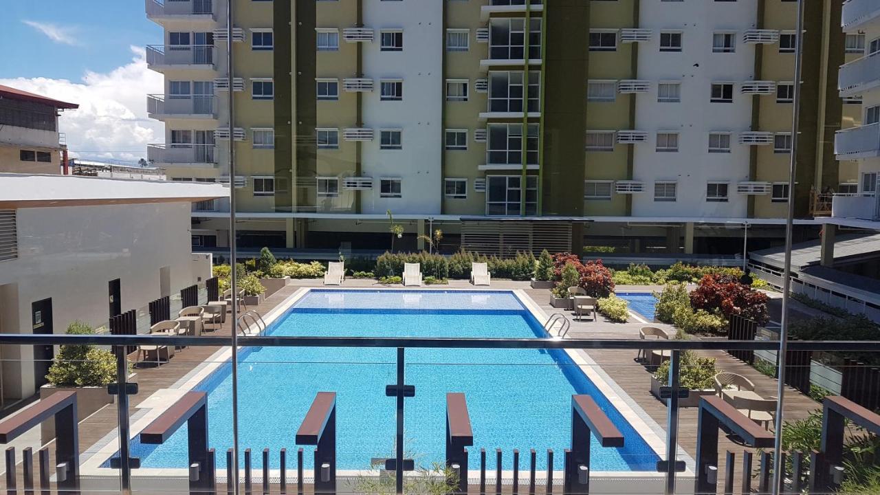 Keys 'N Places Holiday Rentals At Mesaverte Condo Cagayan de Oro Buitenkant foto
